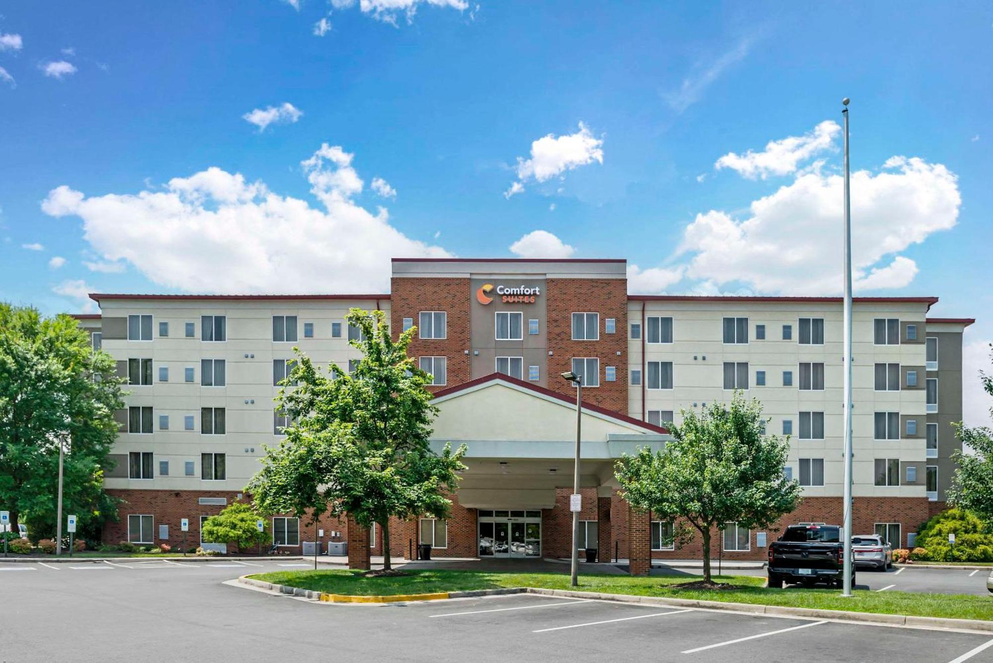 Comfort Suites At Virginia Center Commons Glen Allen Exterior photo